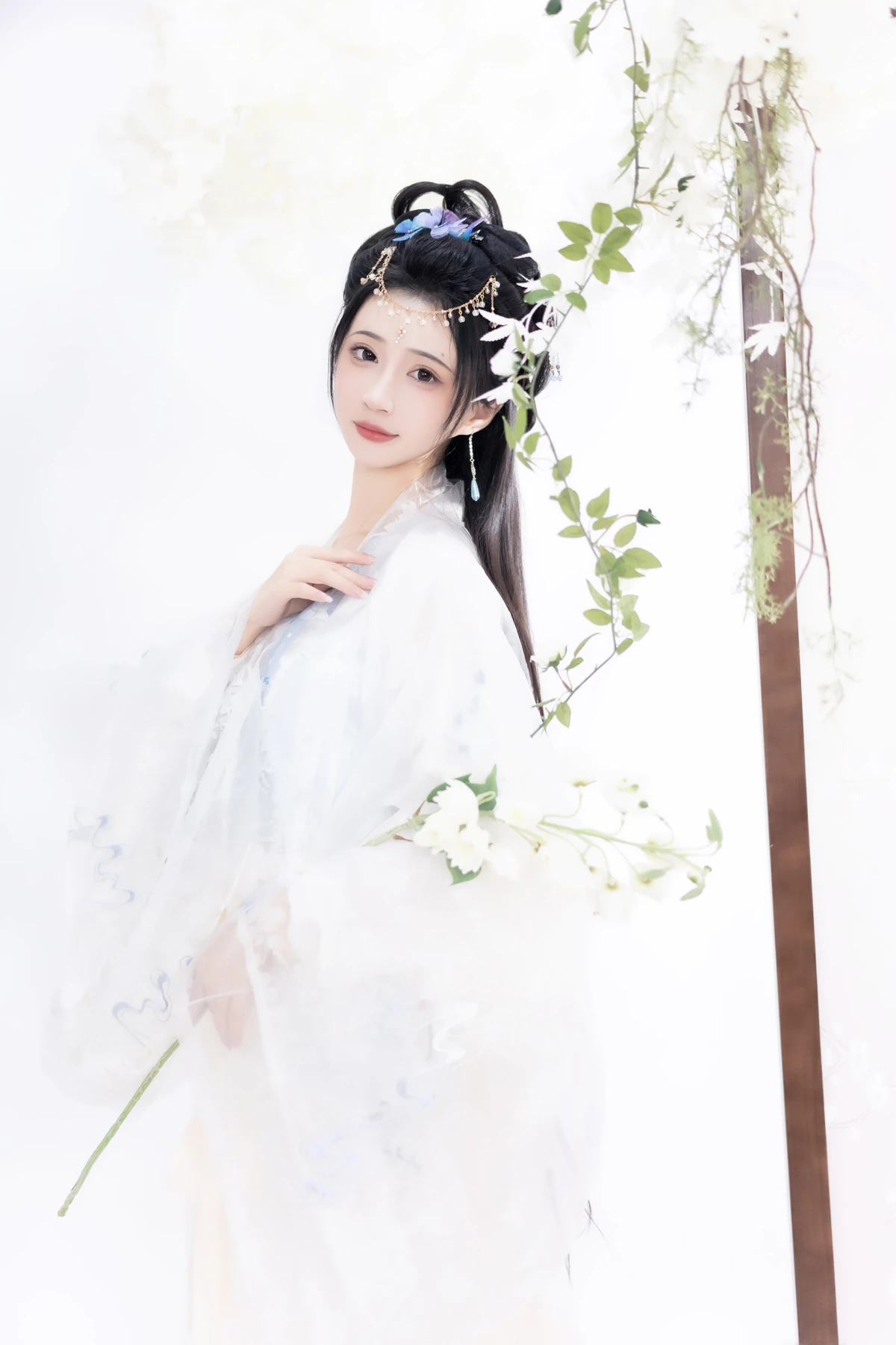 [YITUYU] 2023.01.09 Vol.2874 – Pear Blossom White -Qiluosheng’s little Susu-#[26P]-8